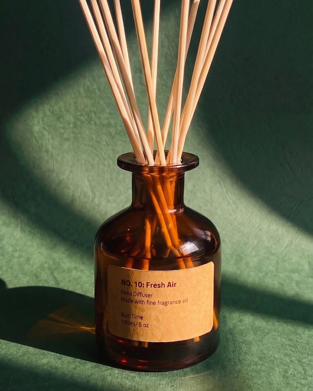 Amber reed diffuser bottle